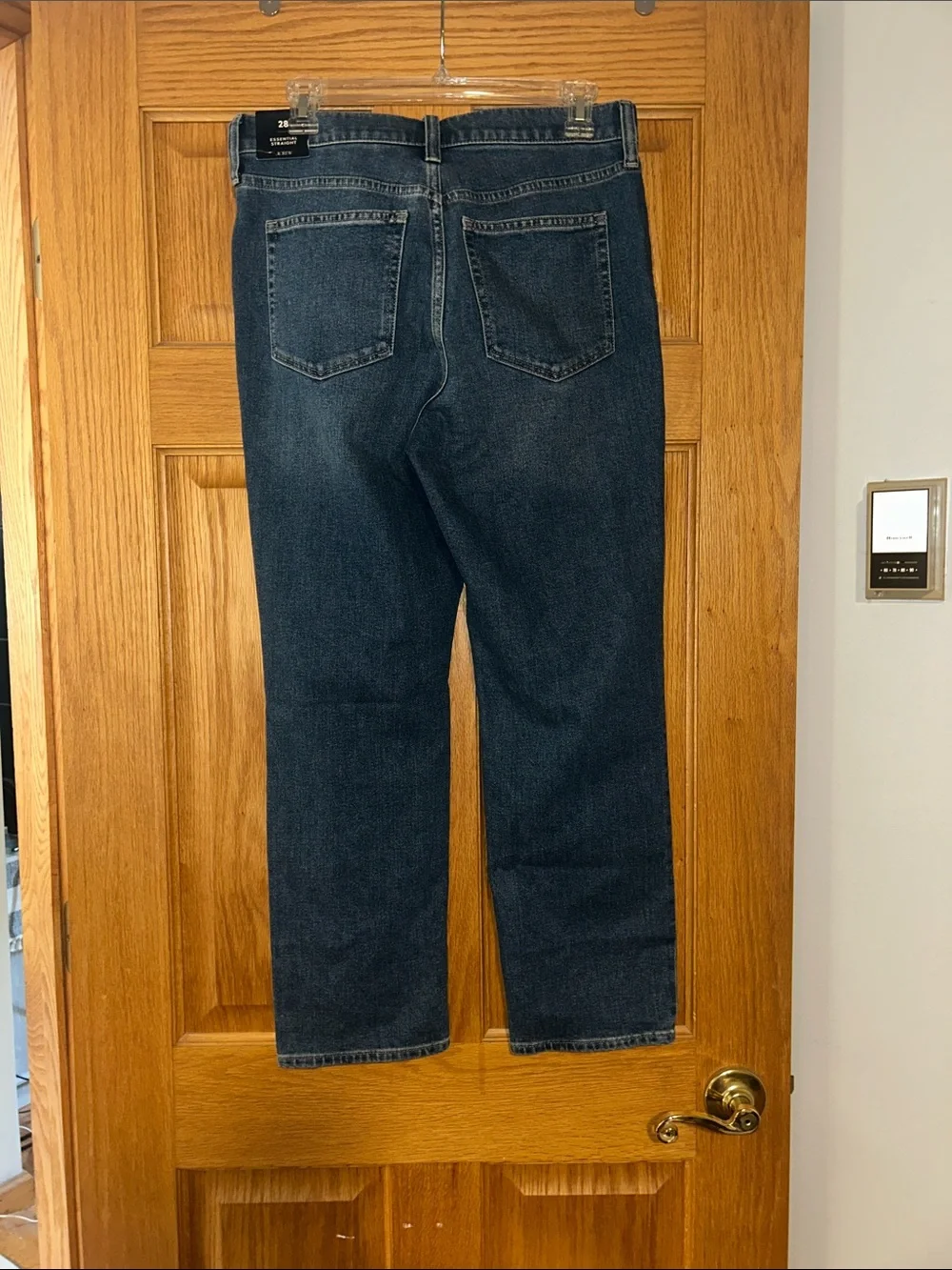 NWT J. Crew Essential Straight Jean in All-Day Stretch